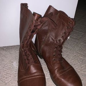 Combat boots
